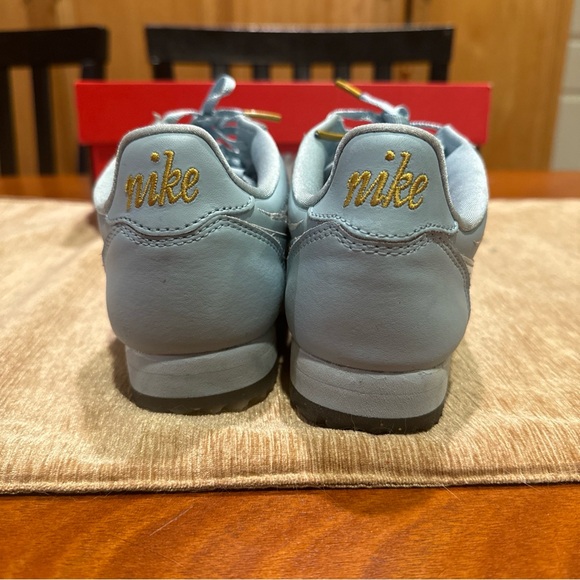 Nike Cortez Baby Blue Feather RARE Size 7 Women - Picture 7 of 10